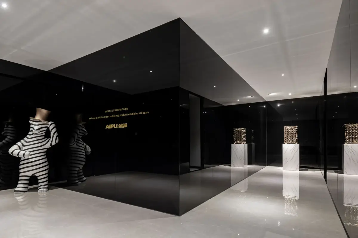 Exhibition Center 15